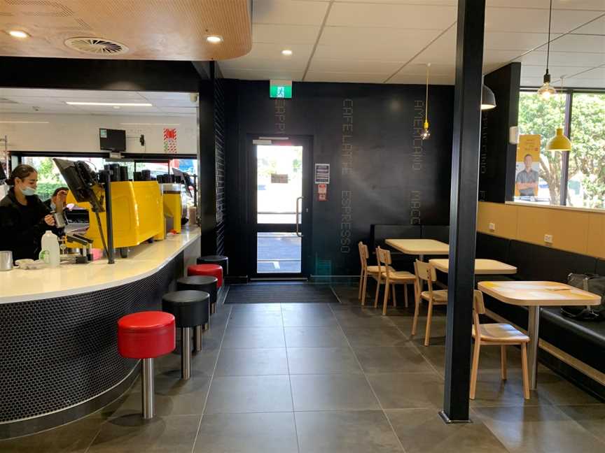 McDonald's Lincoln Road, Henderson, New Zealand