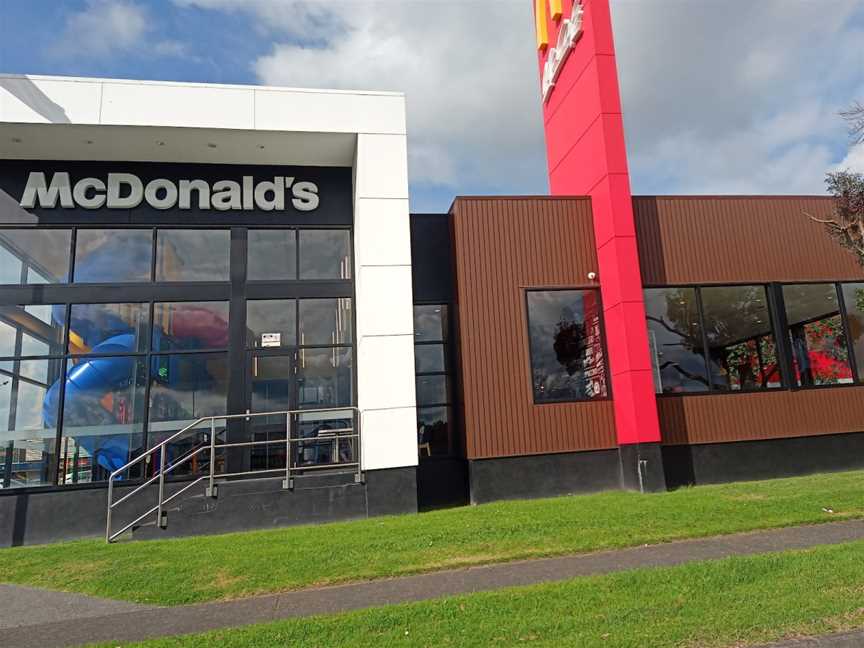 McDonald's Lincoln Road, Henderson, New Zealand