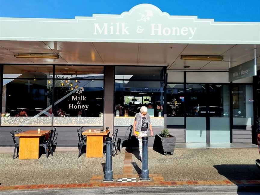 Milk & Honey, Kamo, New Zealand