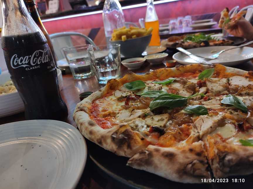 Mizzoni Woodfired Pizza | Pasta, Pukete, New Zealand