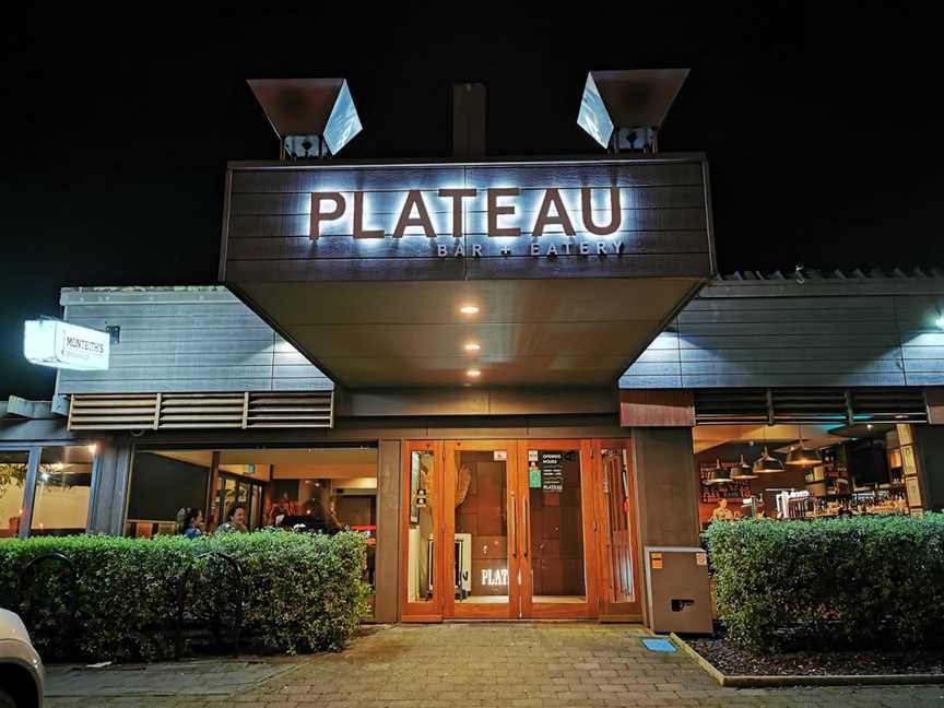 Plateau Bar + Eatery, Taupo, New Zealand