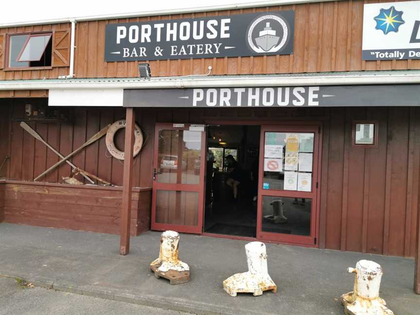 Porthouse Bar and Eatery, Ruakaka, New Zealand