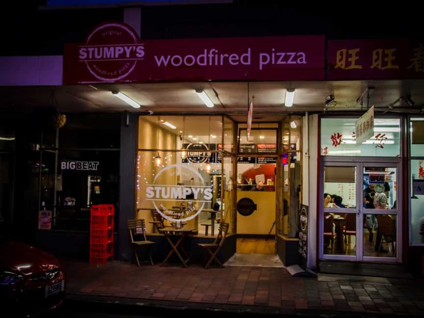 Stumpy's Pizza, Titirangi, New Zealand