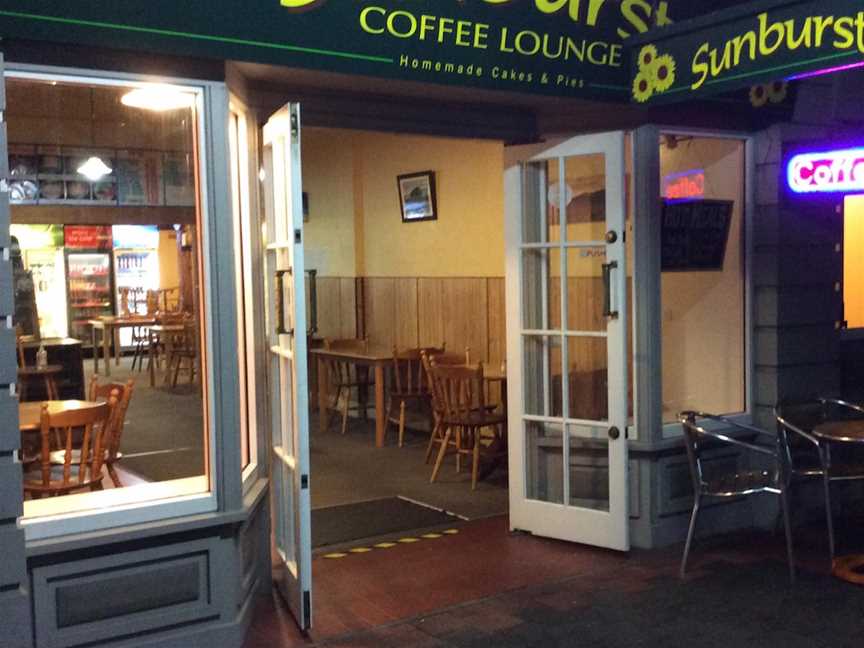Sunburst Coffee Lounge, Thames, New Zealand