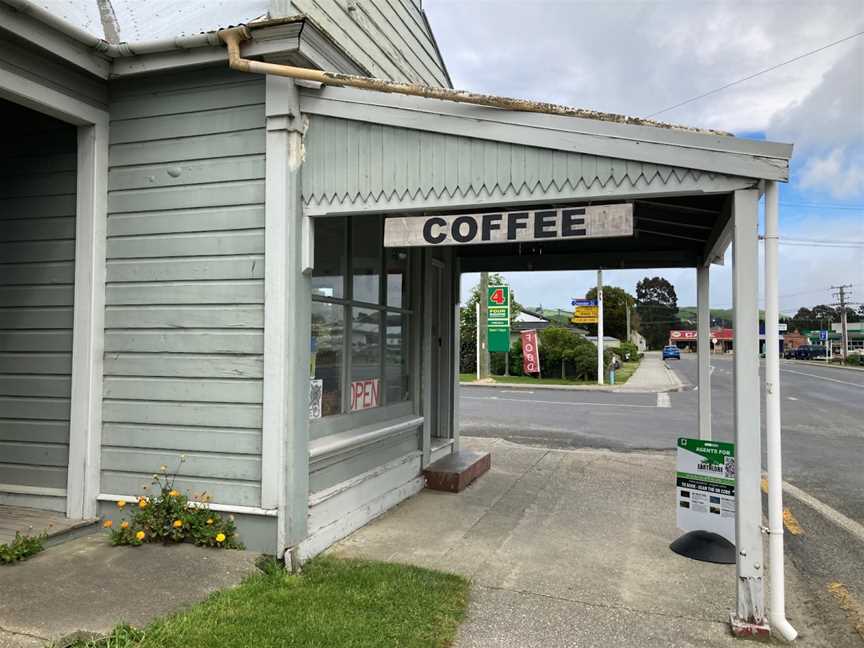 Tahatika Coffee Traders, Owaka, New Zealand