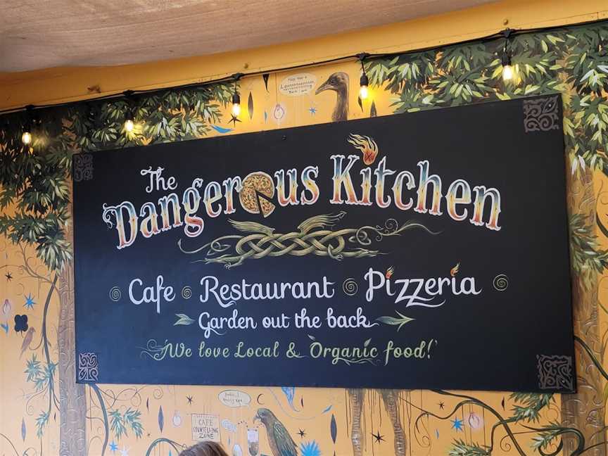 The Dangerous Kitchen, Takaka, New Zealand