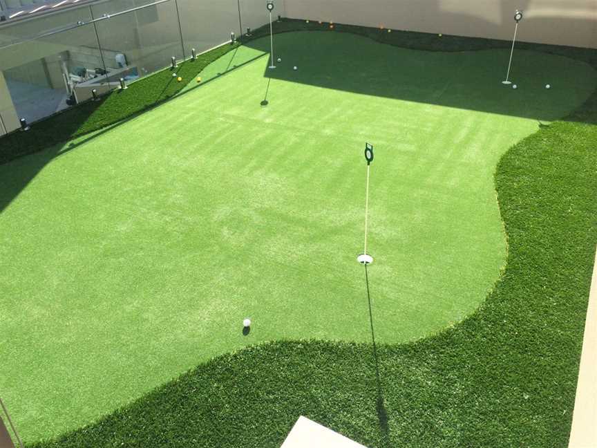 Artificial Putting Greens for Backyards