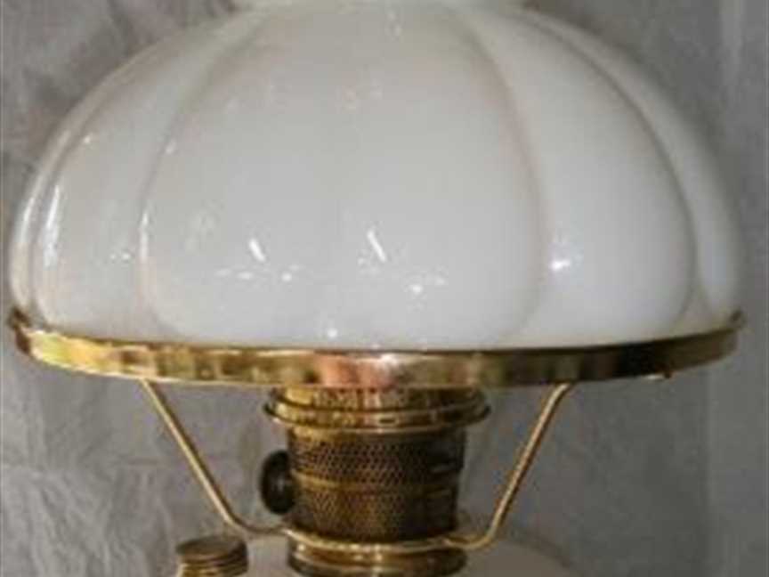 Original Aladdin Moonstone Kero/Oil Lamp