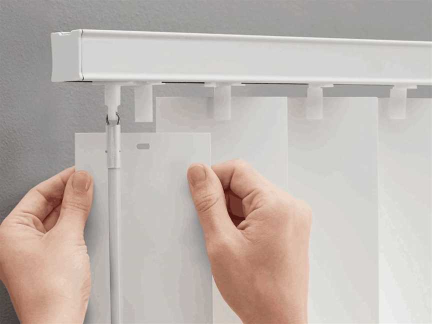 Installing vertical blinds