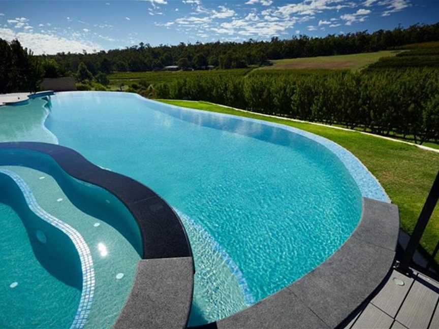 Quality Dolphin Pools, Homes Suppliers & Retailers in Wangara