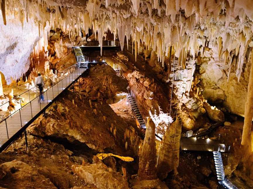 Jewel Cave Tours, Tours in Augusta