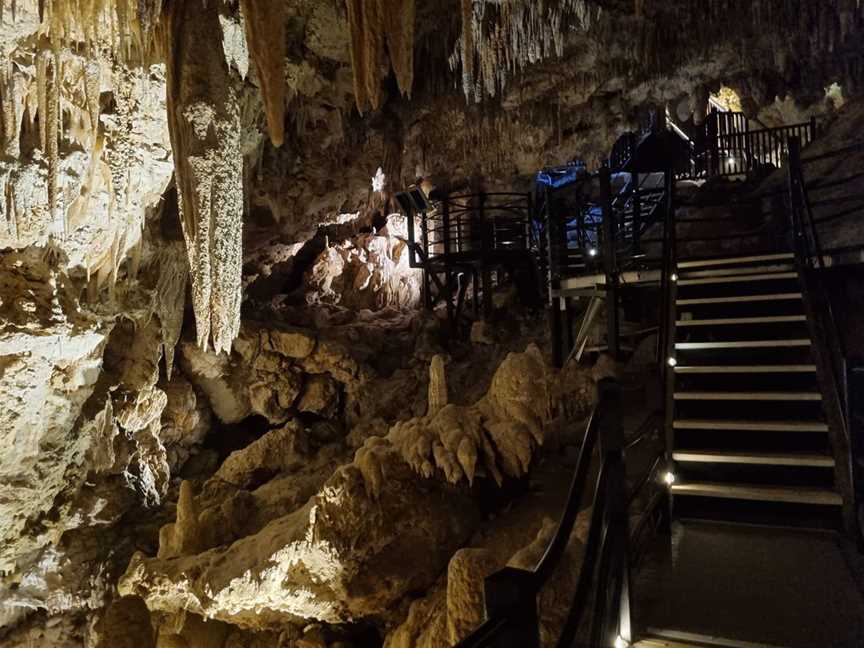 Twilight Didgerido Cave tour, Tours in Yallingup