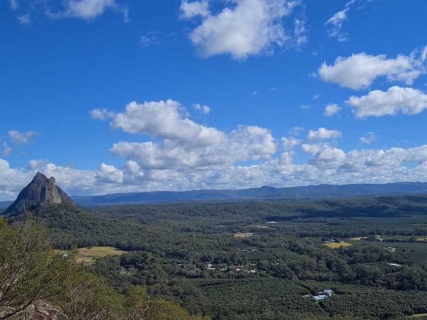 Pinnacle Sports - Abseiling Mount Ngungun, Glass House Mountains, QLD