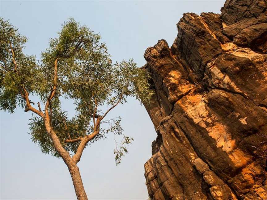 Girloorloo Tours at Mimbi Caves, Fitzroy Crossing, WA