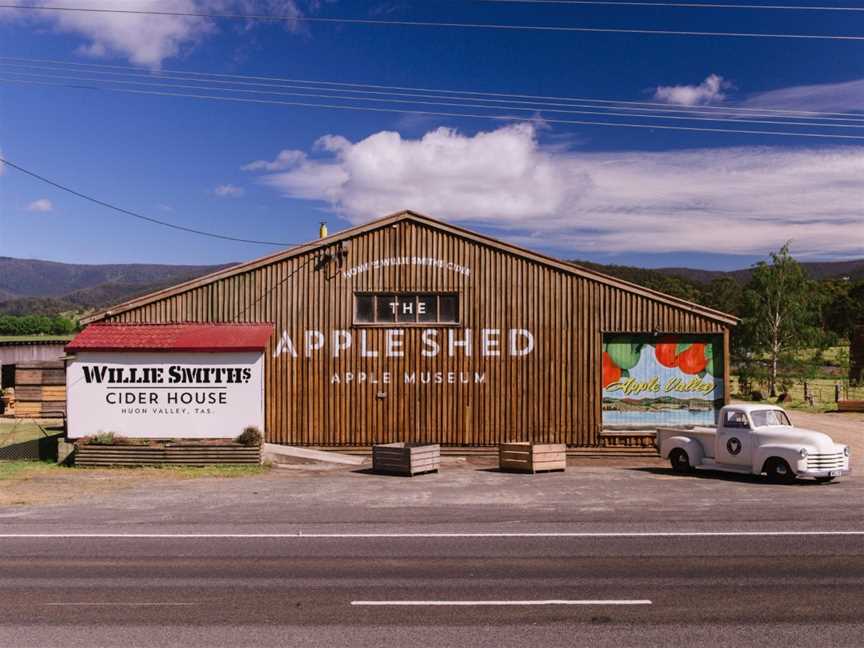 Charles Oates Distillery Experience, Grove, TAS