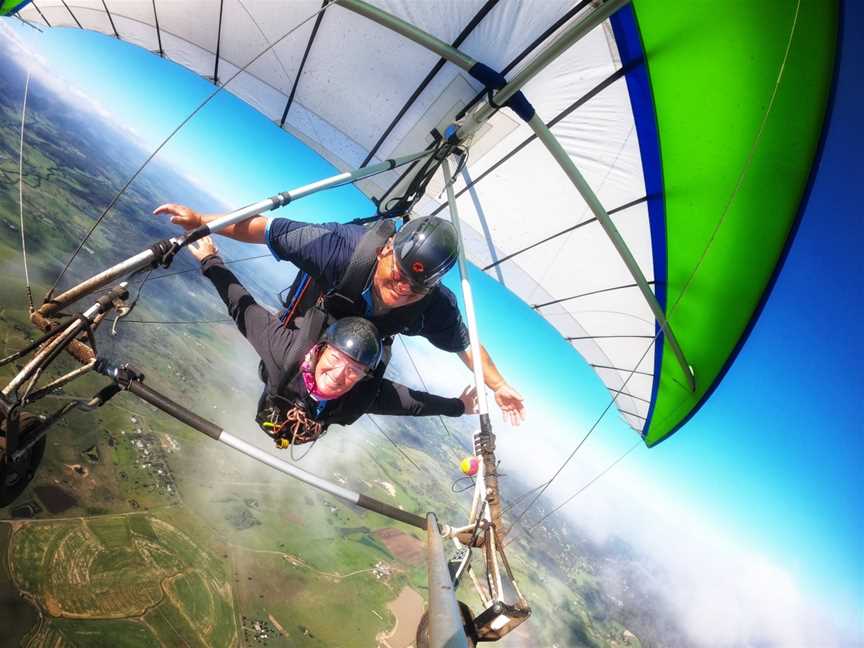 Oz Paragliding and Hang Gliding, Boyland, QLD