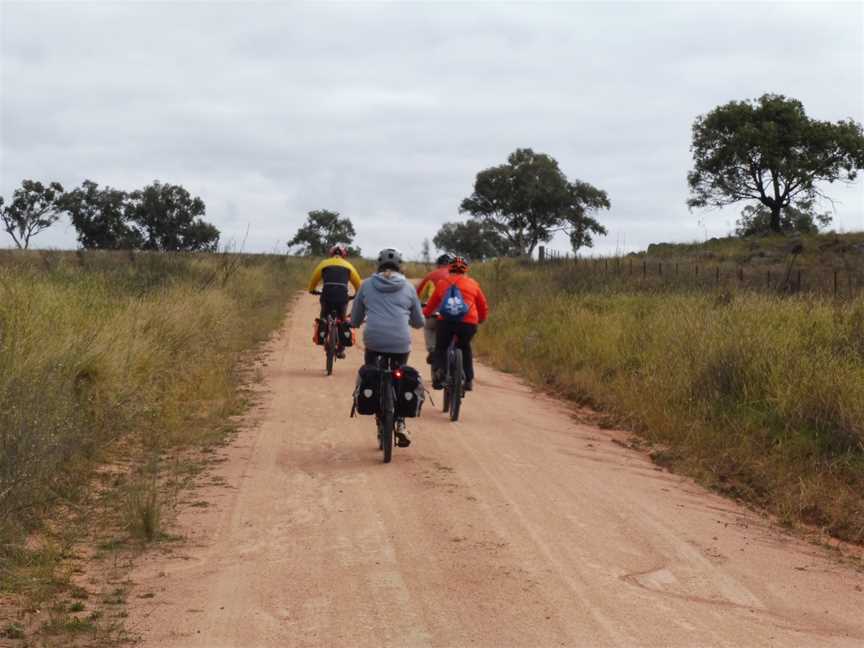 Lachlan Valley Cycle Trail, Cowra, NSW