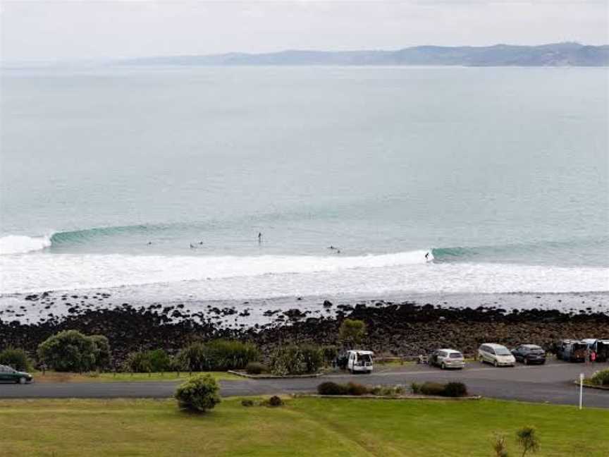 Manu Bay Wave Surf ? ?, Ruapuke, New Zealand
