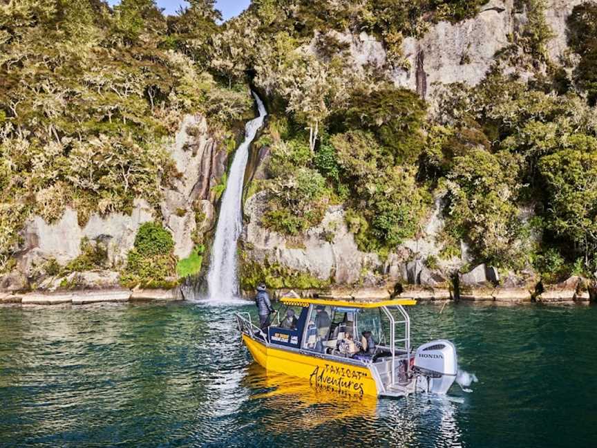 Taxicat Adventures - Explore Lake Taupo, Kinloch, New Zealand