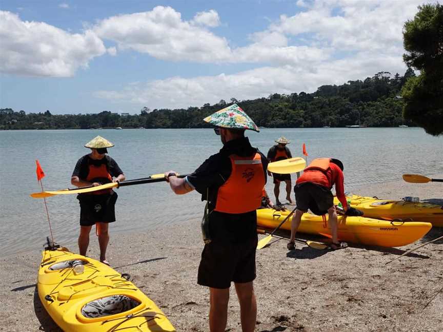 The Riverhead Tavern Kayak Tour, Tours in Auckland