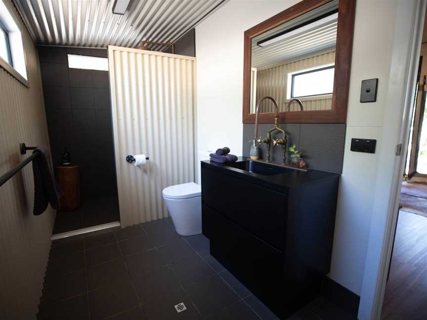 5 star glamping with ensuite bathrooms and showers.