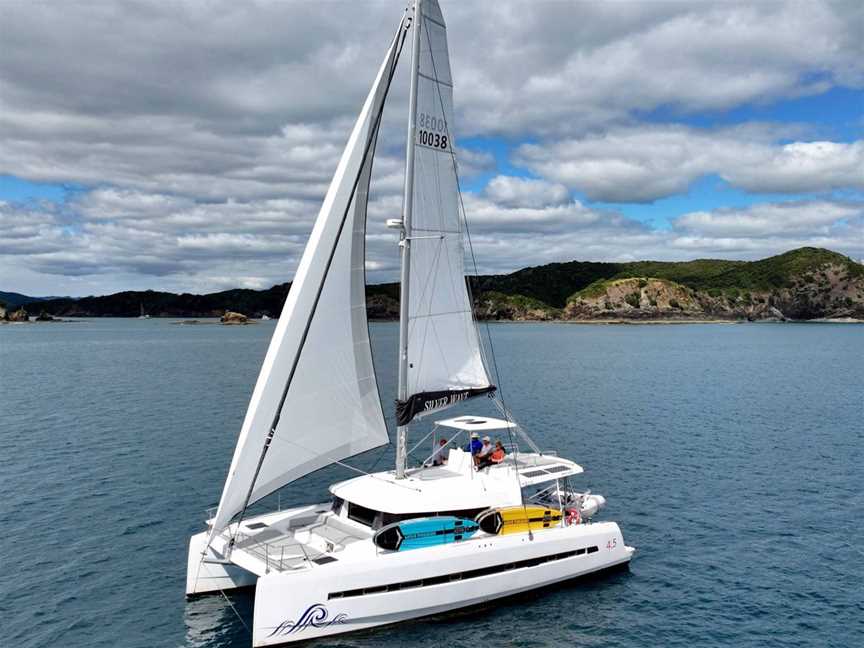 Serenity sailing the Bay of Islands