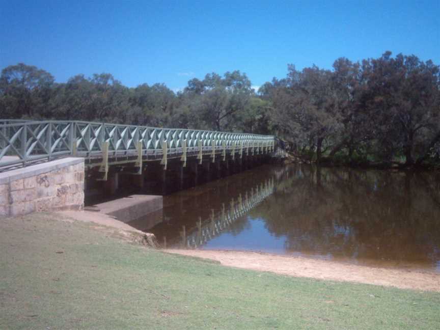 Kent st weir.jpg