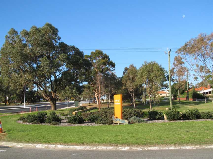 Cockburn welcome - Coolbellup Stock Rd 2.jpg