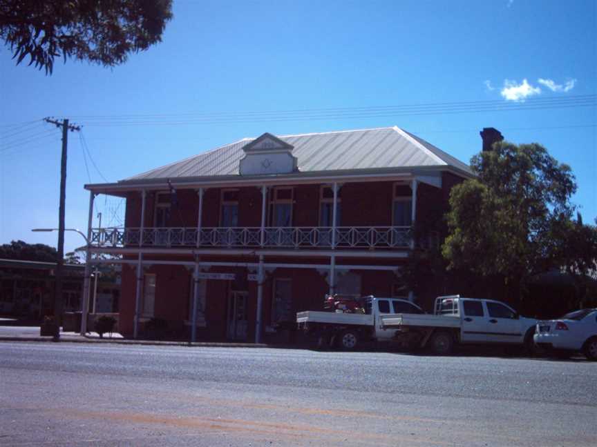 Ravensthorpe comm centre.jpg