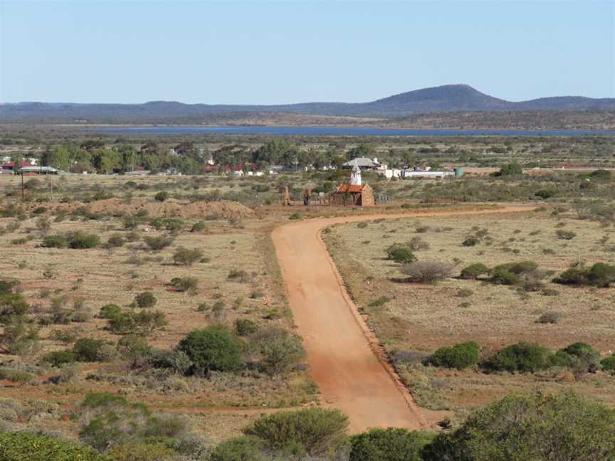 View of Yalgoo from Yalgoo lookout, September 2021.jpg