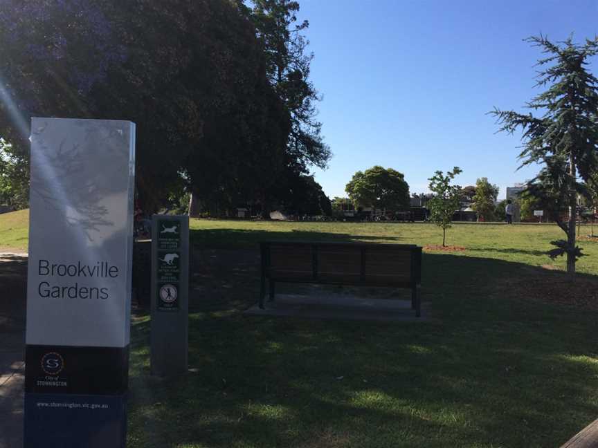 Brookville Gardens, Toorak with sign.jpg