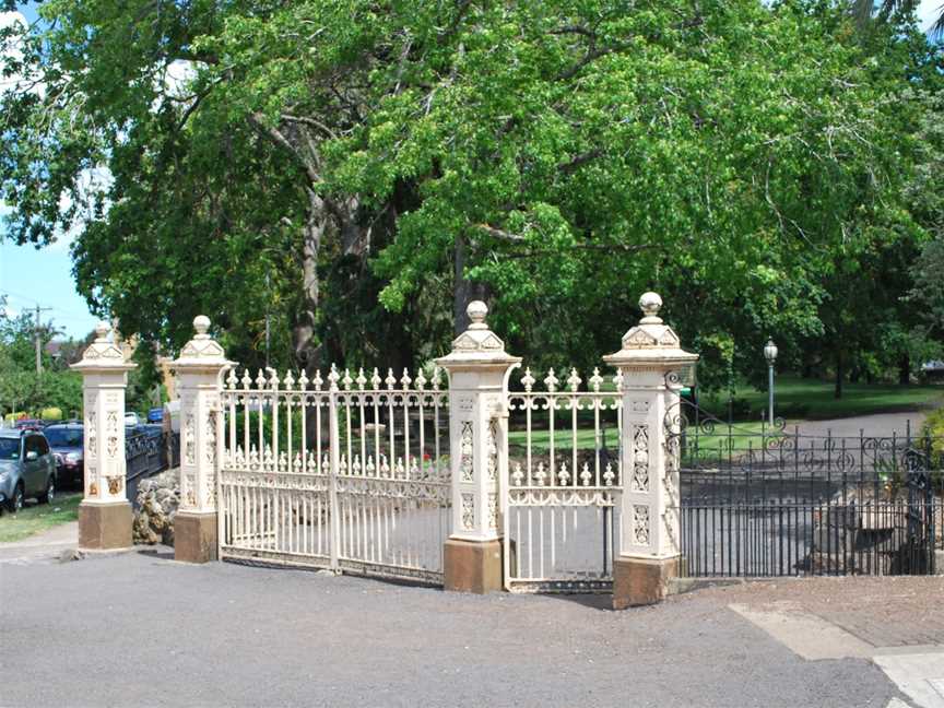 Hamilton Botanic Garden Gates