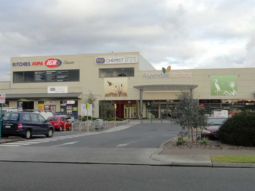 Aspendale Gardens shopping centre.JPG