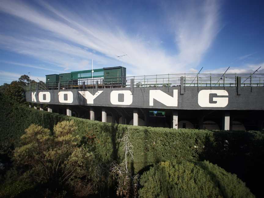 Exterior of Kooyong Stadium.jpg