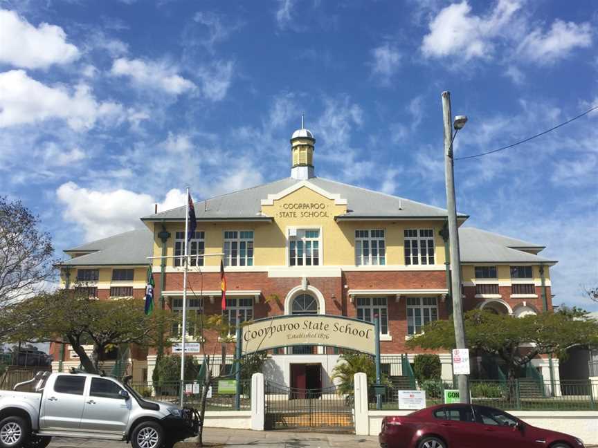 Coorparoo State School September 2016 closeup.jpg