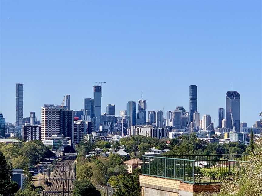 Skyline of Brisbane CBD seen from Taringa, Queensland in May 2020.jpg