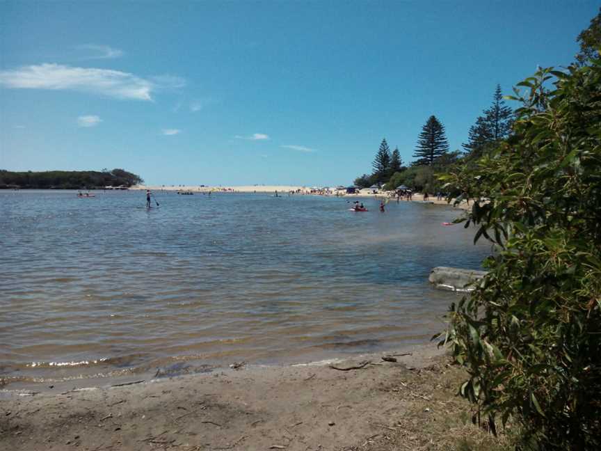 Currimundi Lake October 2016.jpg