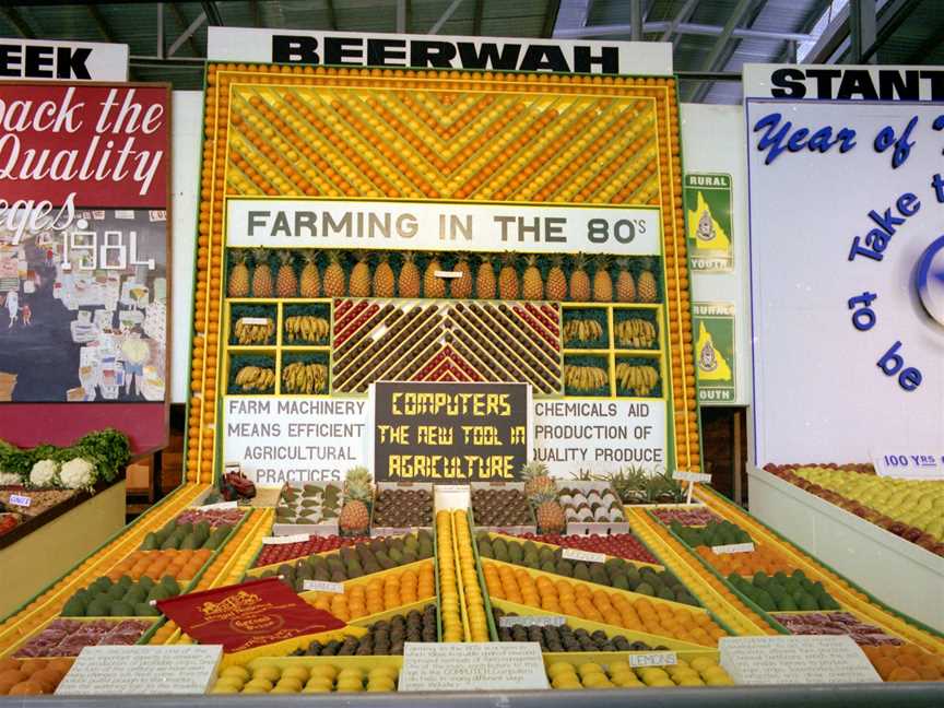 Beerwah fruit and vegetable display, RNA Exhibition, Brisbane, August 1984.jpg