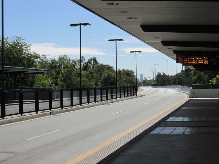 Holland Park West busway platforms.jpg