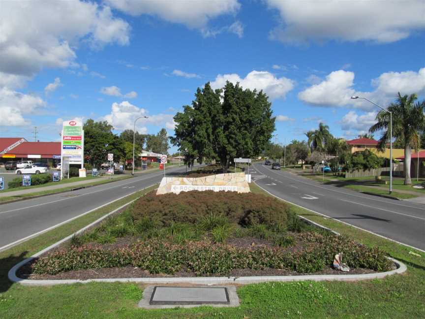 Mount Warren Park boulevard.jpg