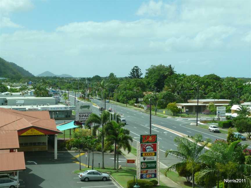 View from hotel window. Sheridan St, Cairns. - panoramio (1).jpg