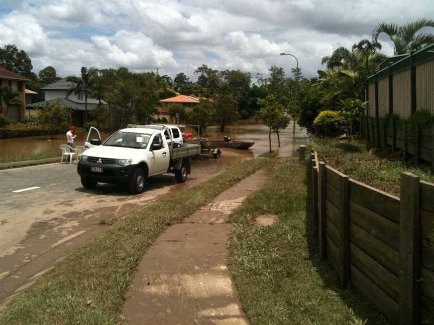 Sumners Roadfloodedinthe Brisbanesuburbof Riverhills