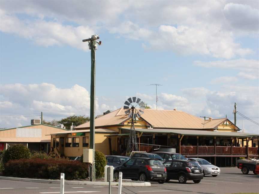 Porters Plainland Hotel, Queensland.jpg