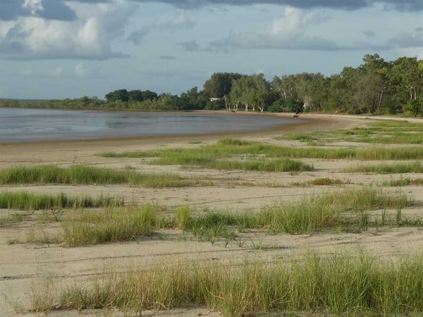 AU-Qld-Weipa Nanum beach.jpg