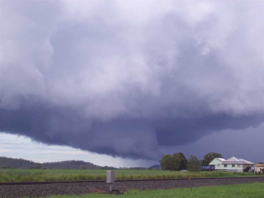 Rotating cloud at Calen near Mackay, Australia - panoramio (1).jpg