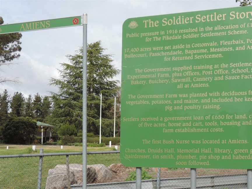Pikedale soldier settlement information board, Amiens, 2015.JPG