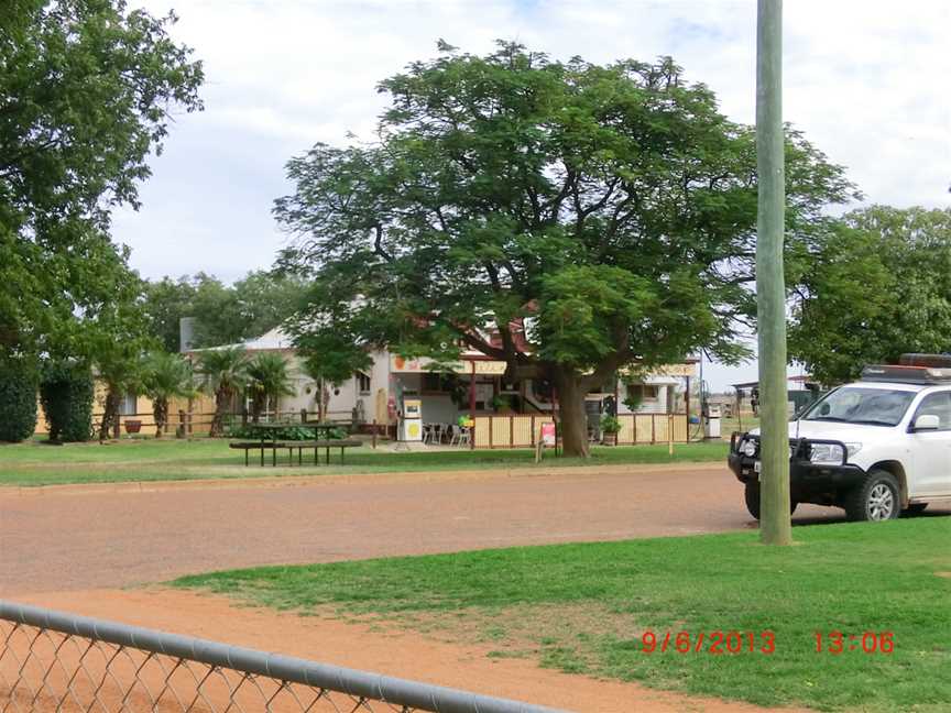 Windorah General Store - panoramio.jpg