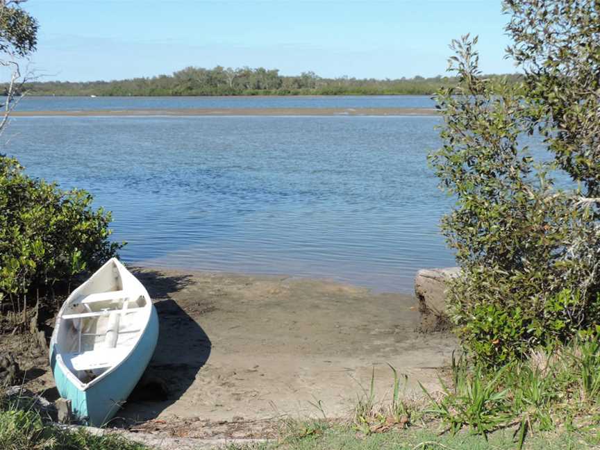 Lookingfrom Coochin Creekacrossthe Pumicestone Channelto Bribie Island North C201901