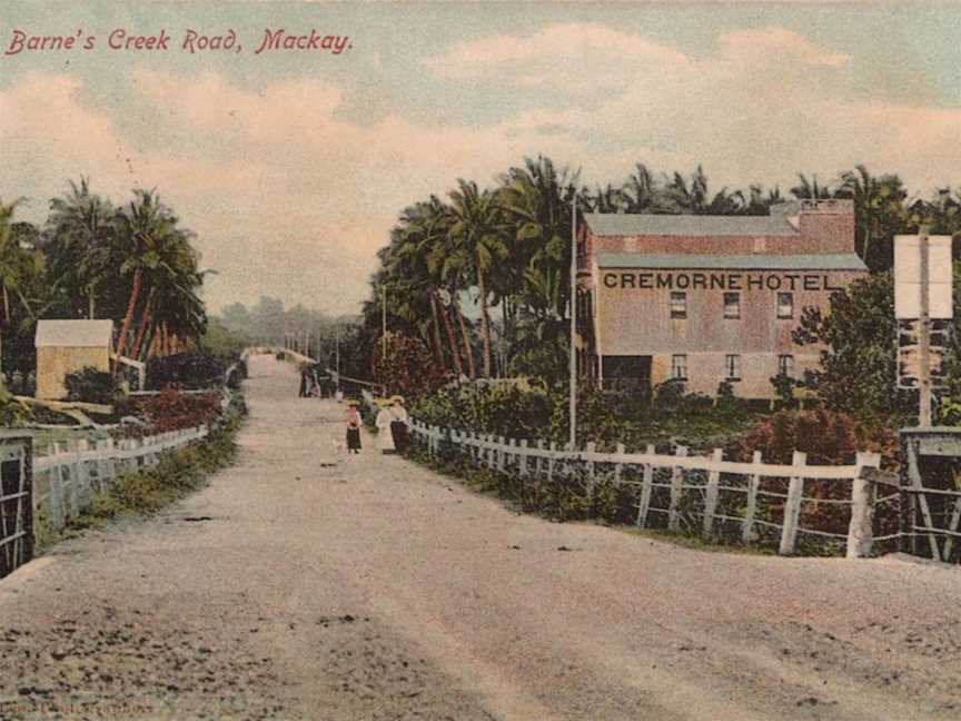 Cremorne Hotel on Barne's Creek Road, Mackay, Qld - very early 1900s.jpg