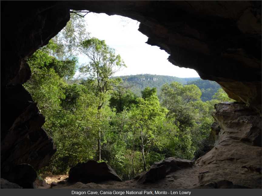 Dragon Cave, Cania Gorge National Park, Monto.jpg